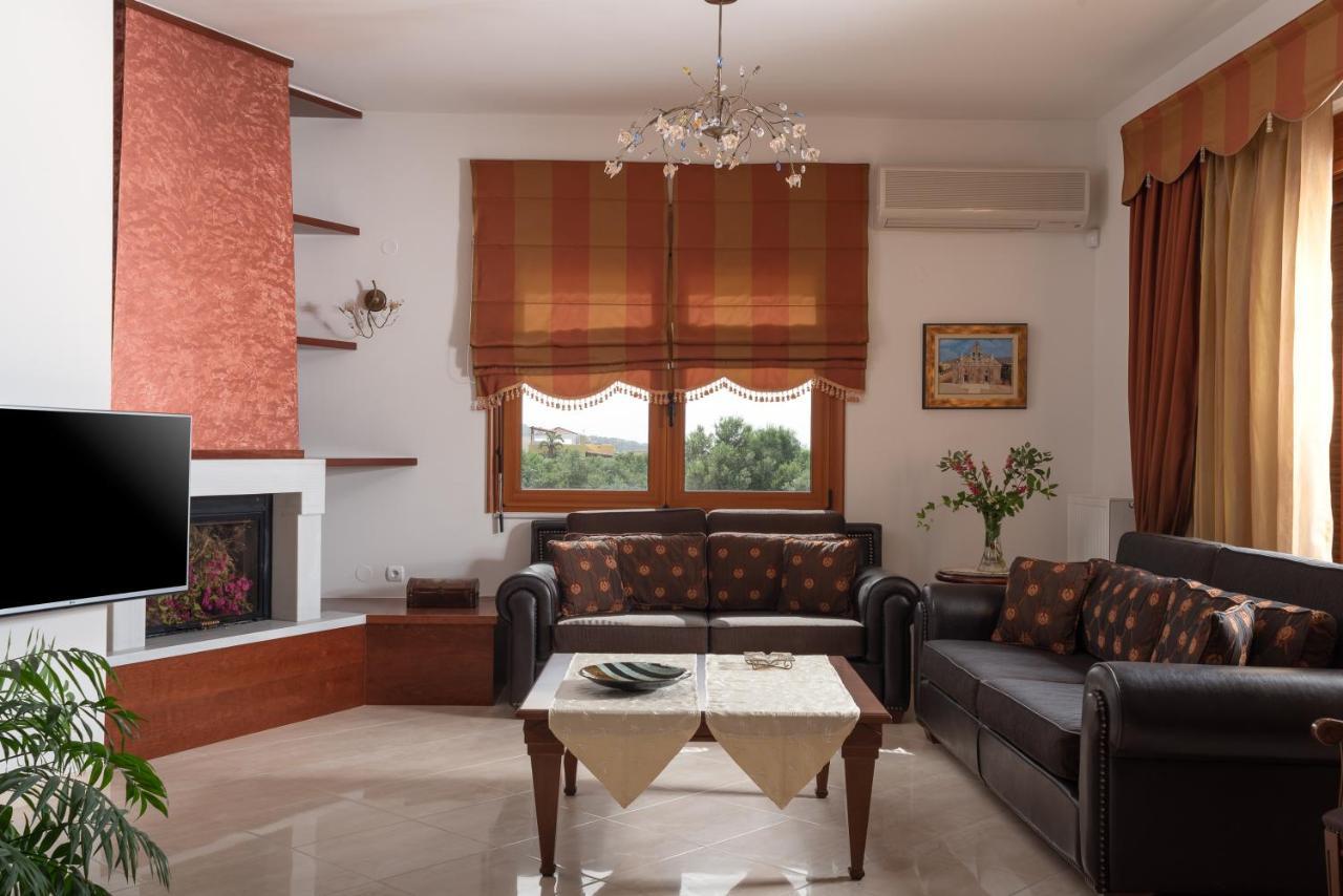 Tsourlakis Residence, An Oasis Of Tranquility, By Thinkvilla Pigí エクステリア 写真